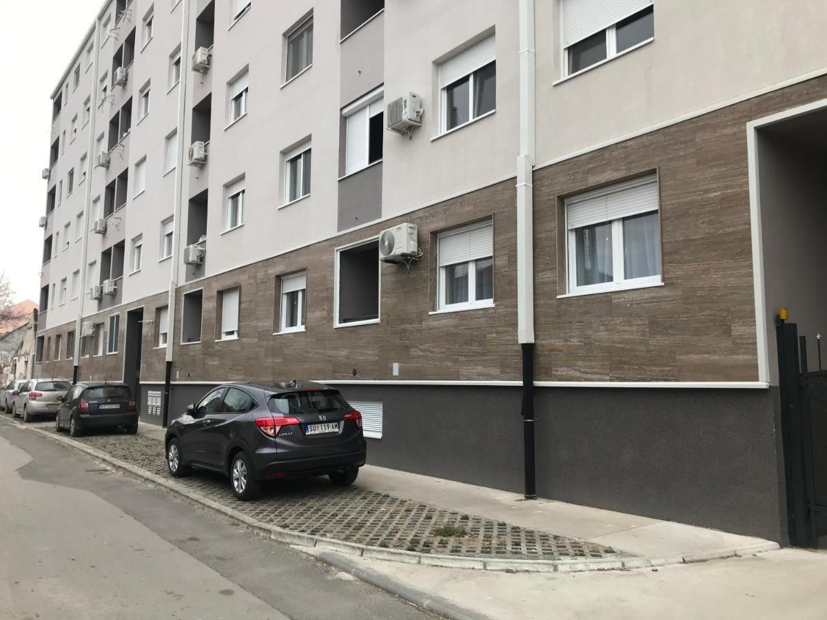 Apartman Mdb 苏博蒂察 外观 照片