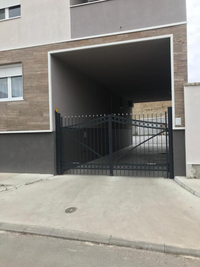 Apartman Mdb 苏博蒂察 外观 照片
